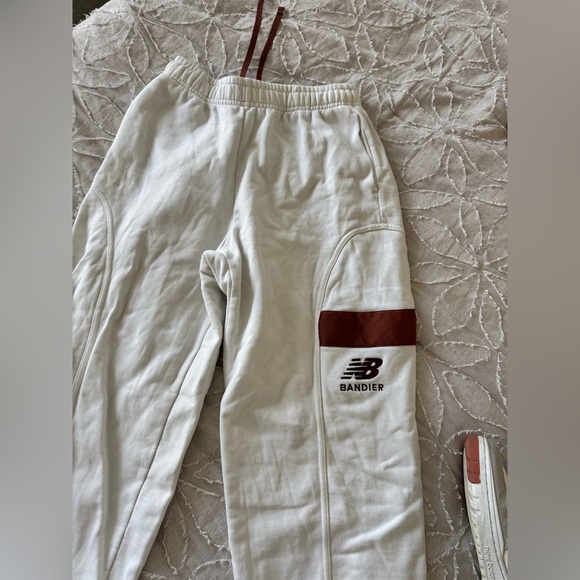 New Balance Outfit Set 550 Sneakers + Bandier Joggers Cream Brown S main image 4